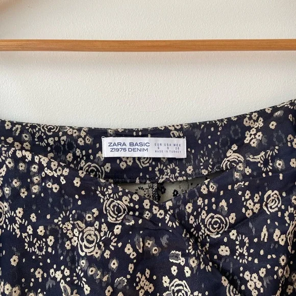 Zara Black Dress with Golden Artwork - Picture 3 of 4